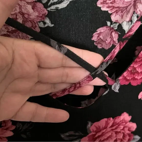 Torrid Black Floral Crepe Strappy Blouse Shirt Top with 3/4 Sleeves Size 2/2X - Picture 7 of 11